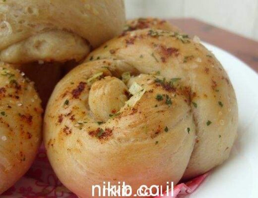 לחמניות שום מתובלות