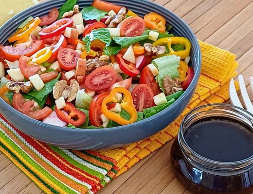 סלט חסה עם רוטב ויניגרט מושלם