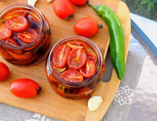 עגבניות מיובשות