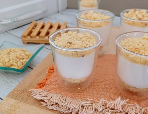 קינוח גבינה ופירורים קלאסי