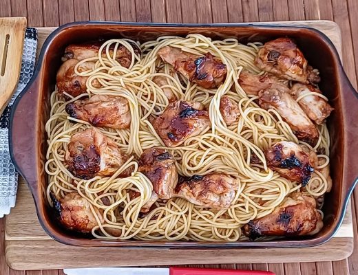 עוף בתנור עם פסטה - מתכון פטנט!