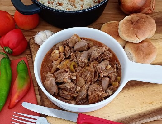 לבבות עוף עם בצל