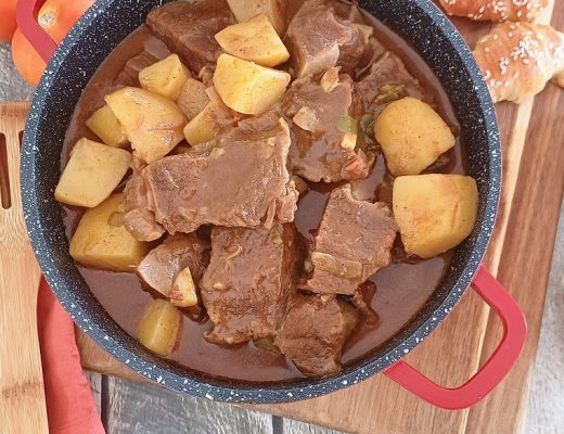 תבשיל בשר ראש עם תפוחי אדמה