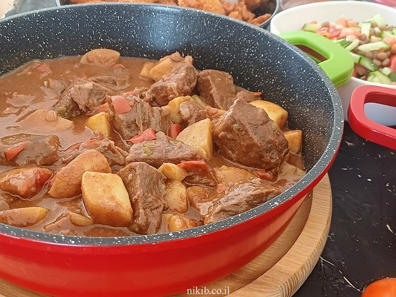 גולש בקר ותפוחי אדמה רך ונימוח 