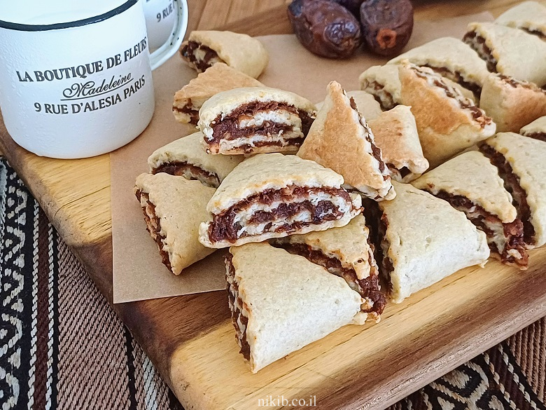 מגולגלות תמרים מבצק פריך