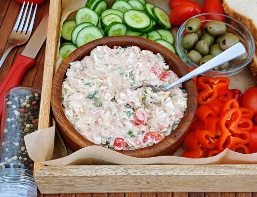 סלט טונה וביצים