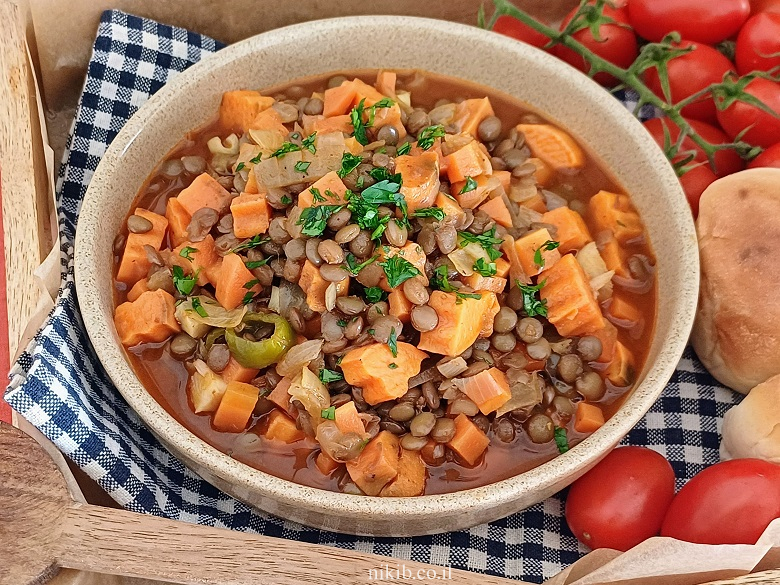 נזיד עדשים שחורות