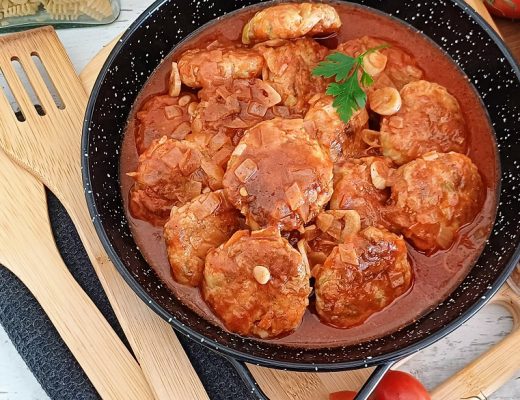 קציצות חזה עוף ברוטב