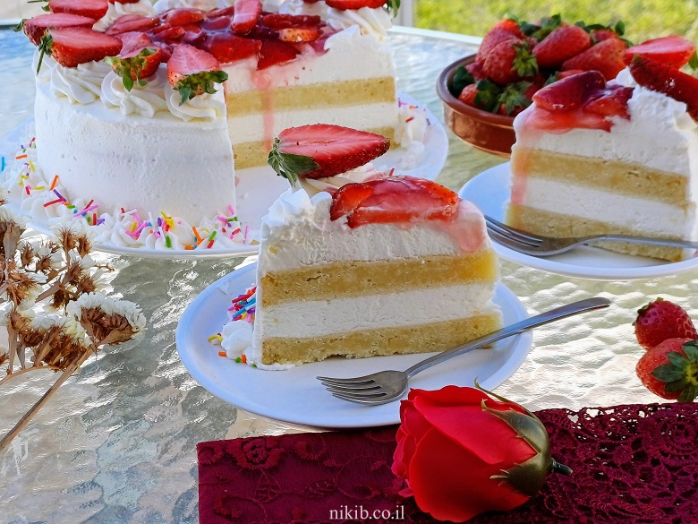 מתכון לעוגת תותים וקצפת