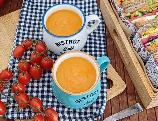 מרק בטטה ופלפלים אדומים