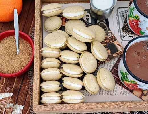 עוגיות הקסם של אביב (מזכיר מקרונים)