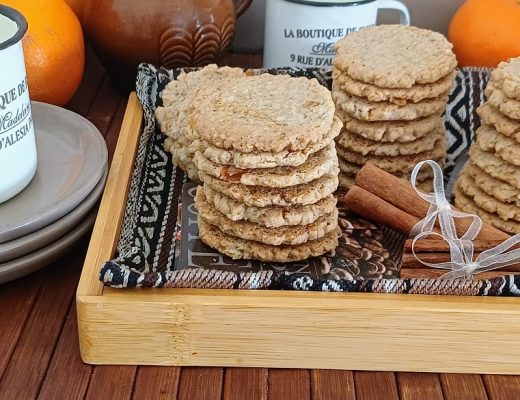 עוגיות גרנולה עם שיבולת שועל וצימוקים