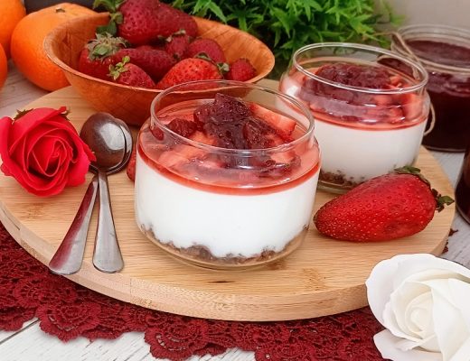 קינוח תותים קל להכנה