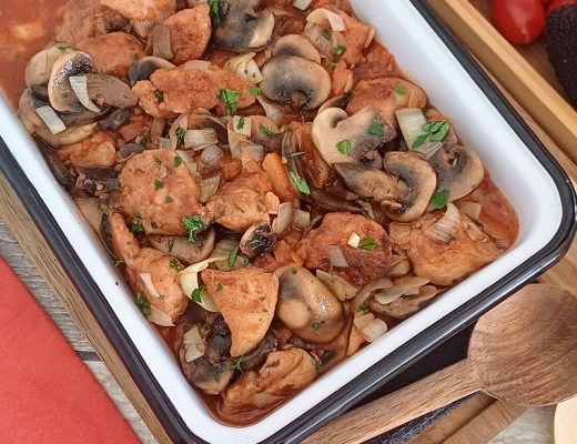 חזה עוף ברוטב עגבניות ופטריות