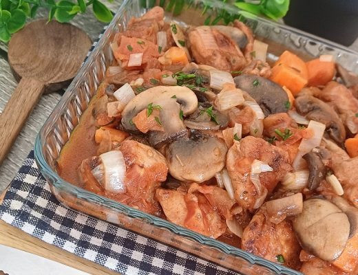 חזה עוף עם פטריות ובצל