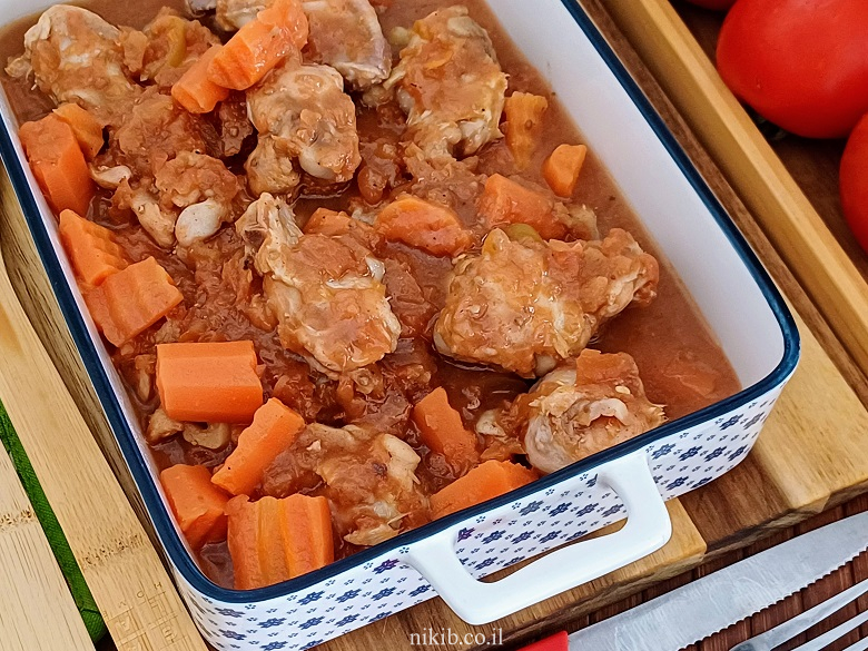 עוף ברוטב עגבניות