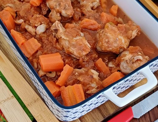 עוף ברוטב עגבניות