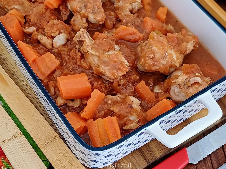 עוף ברוטב עגבניות