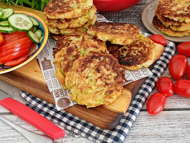 לביבות קולורבי וקישואים לביבות קולורבי וקישואים