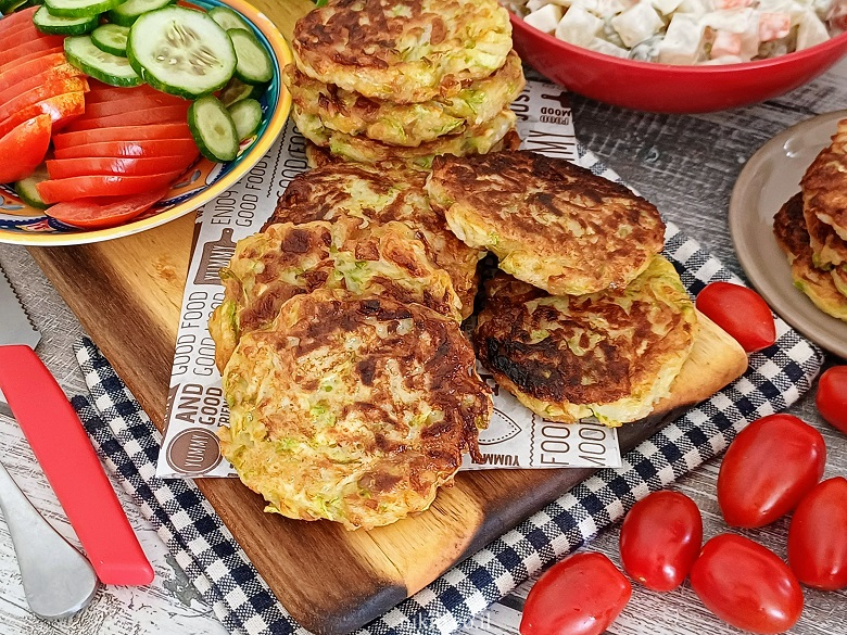 לביבות קולורבי וקישואים לביבות קולורבי וקישואים