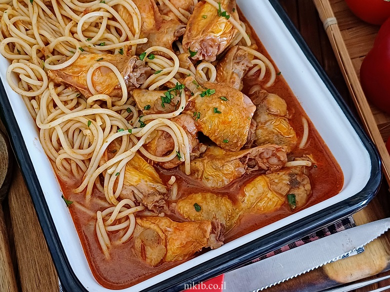 עוף עם ספגטי לילדים עוף עם ספגטי לילדים