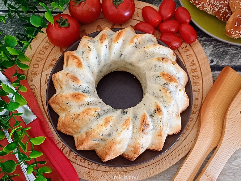 פשטידת מנגולד וגבינות