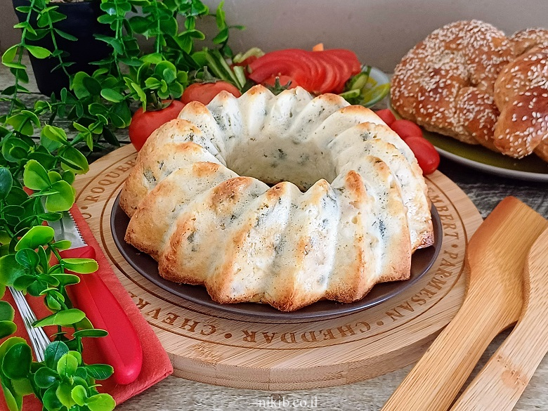 פשטידת מנגולד וגבינות