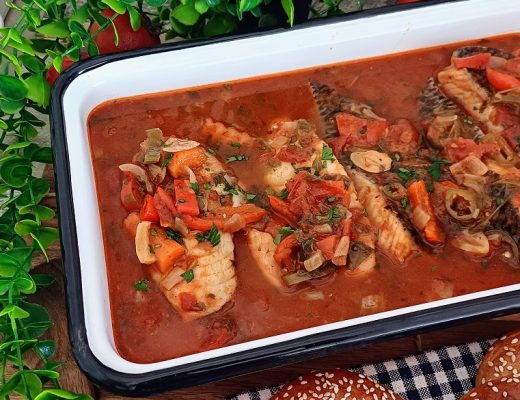 דגים ברוטב מעלף לשבת