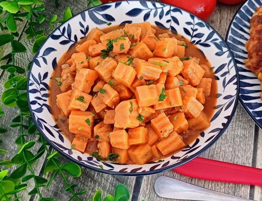 תבשיל עדשים כתומות ובטטה