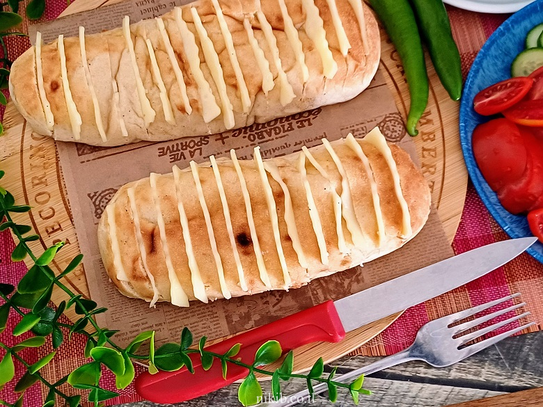 לחמנייה עם גבינה צהובה ב 5 דקות הכנה