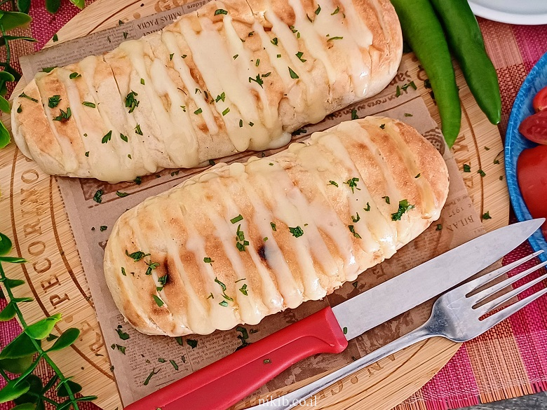 לחמנייה עם גבינה צהובה ב 5 דקות הכנה