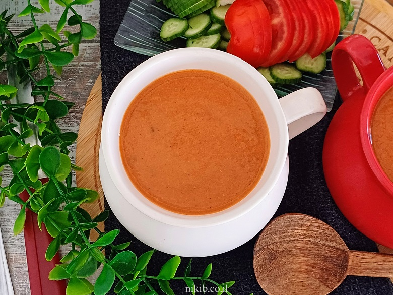 מרק עגבניות וגריסים פרווה