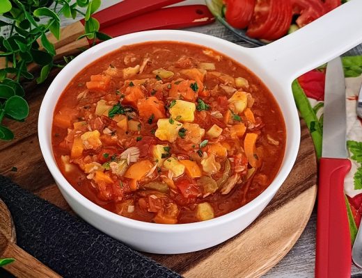 תבשיל טונה שימורים עם ירקות