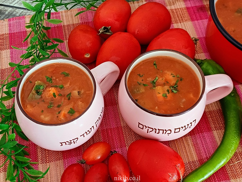 מרק עגבניות עם ירקות