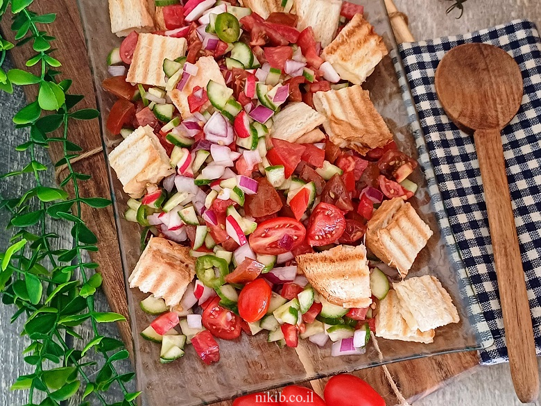 סלט טוסט מפנק וטעים בטירוף סלט טוסט מפנק וטעים בטירוף