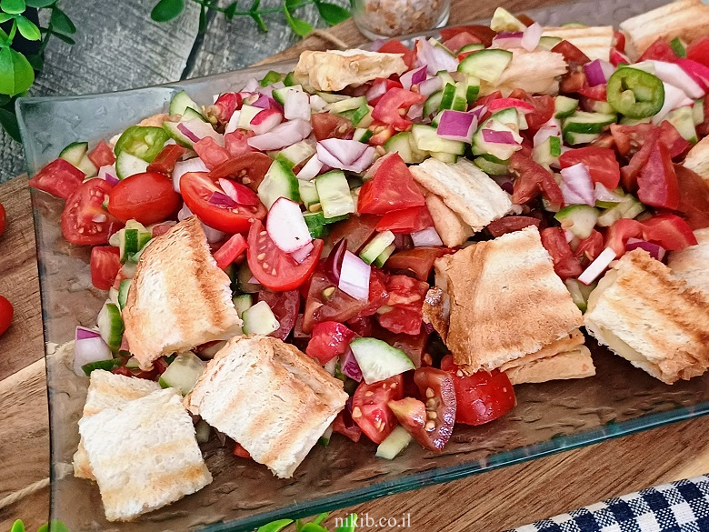 סלט טוסט מפנק וטעים בטירוף סלט טוסט מפנק וטעים בטירוף