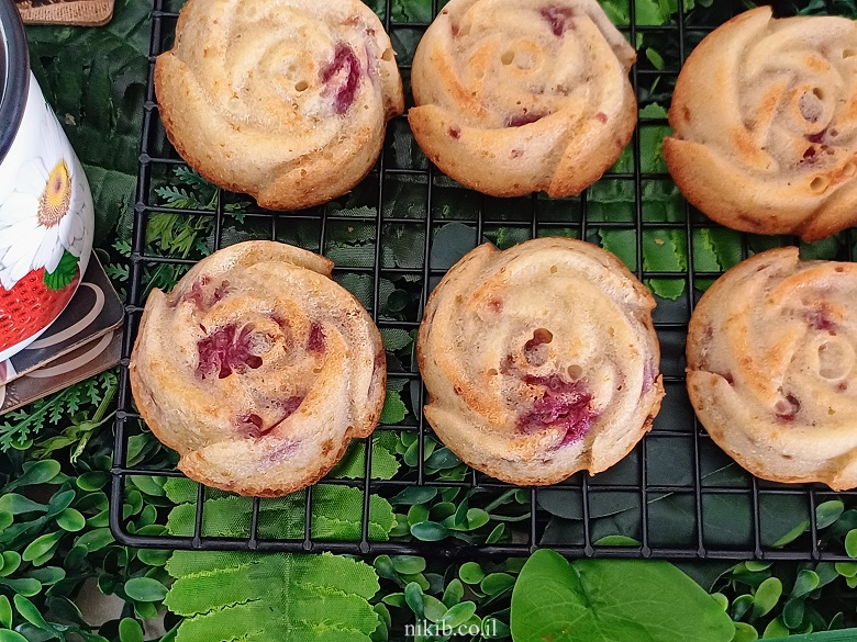 מאפינס תותים ויוגורט