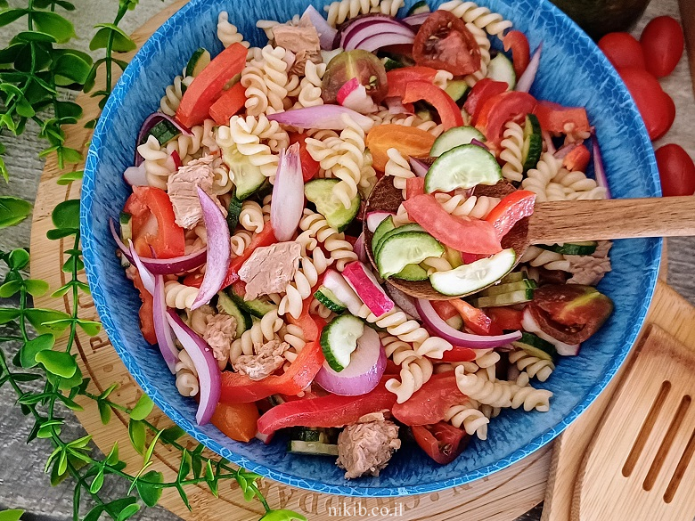 סלט פסטה עם טונה סלט פסטה עם טונה