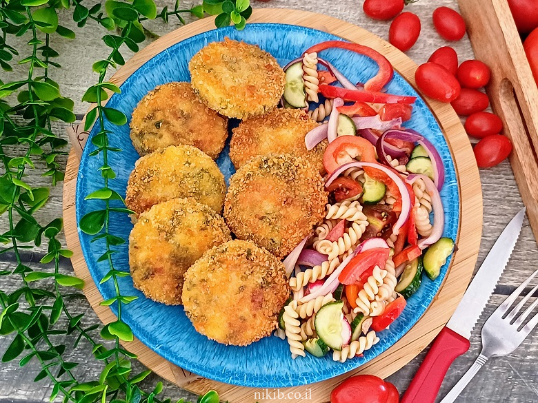 נגיסי תרד וגבינות אפויים