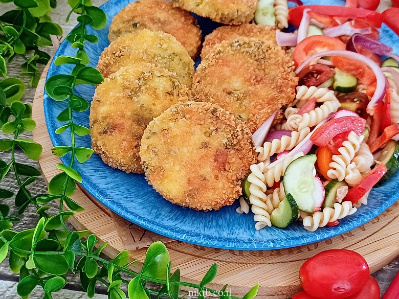 נגיסי תרד וגבינות אפויים