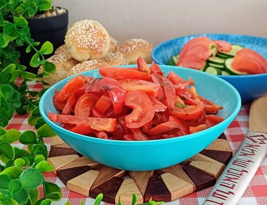 סלט פלפלים בטעם חמוץ מתוק