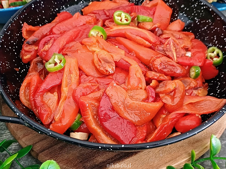סלט פלפלים צלויים