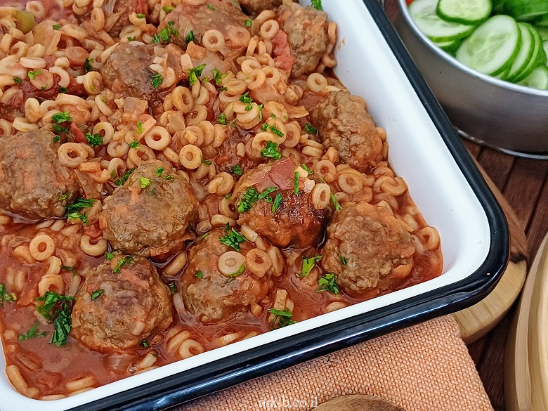 קציצות ופתיתים בסיר אחד קציצות ופתיתים בסיר אחד