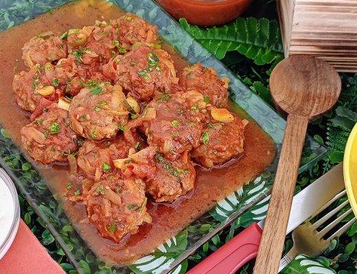 קציצות בשר מזרחיות ברוטב פיקנטי