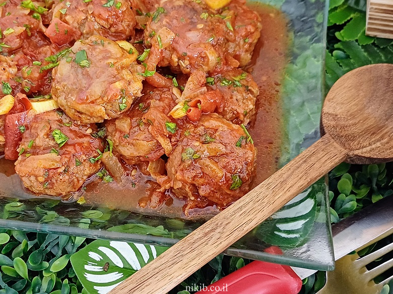 קציצות בשר מזרחיות ברוטב פיקנטי