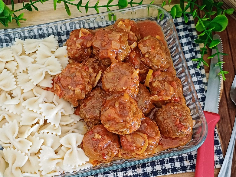 כדורי בשר עם פסטה לילדים