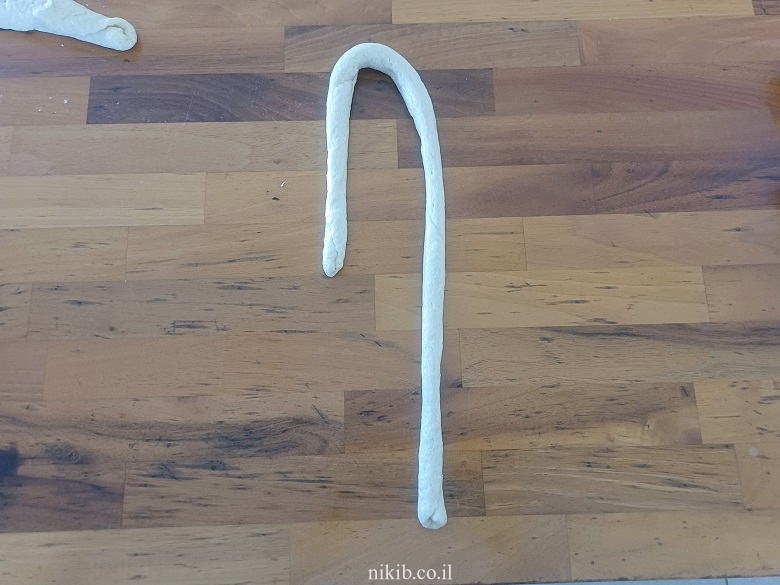 קליעת לחמניות שמיניה מרצועה אחת