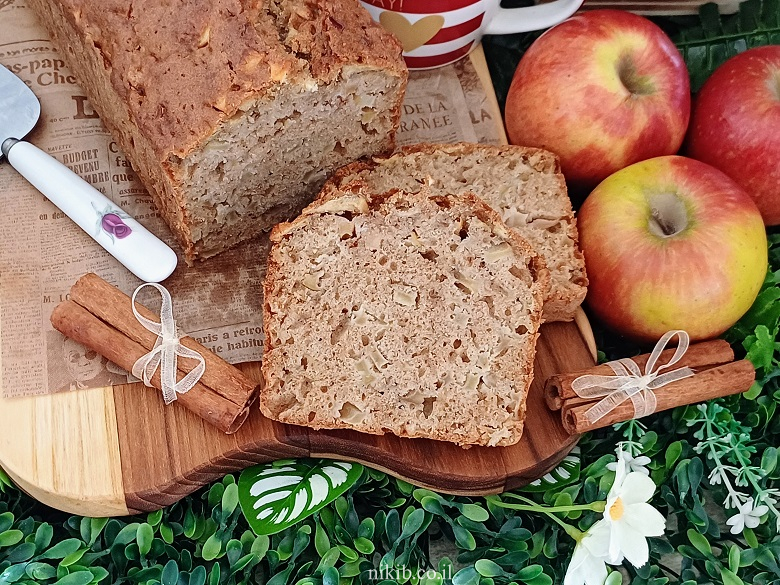 עוגת תפוחים ושיבולת שועל