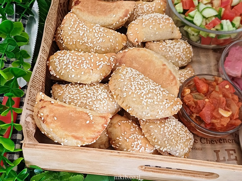 כיסוני בצק ספידי במילוי ירקות כיסוני בצק ספידי במילוי ירקות