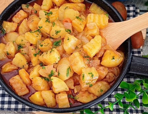 תפוחי אדמה ברוטב